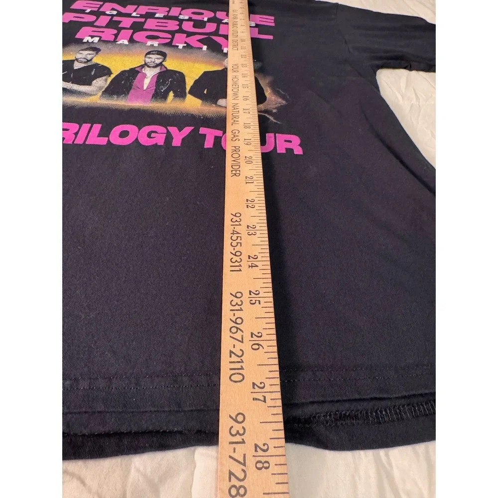 Pitbull Enrique Iglesias Ricky Martin Trilogy Tour 2023-24 Concert T-Shirt Large